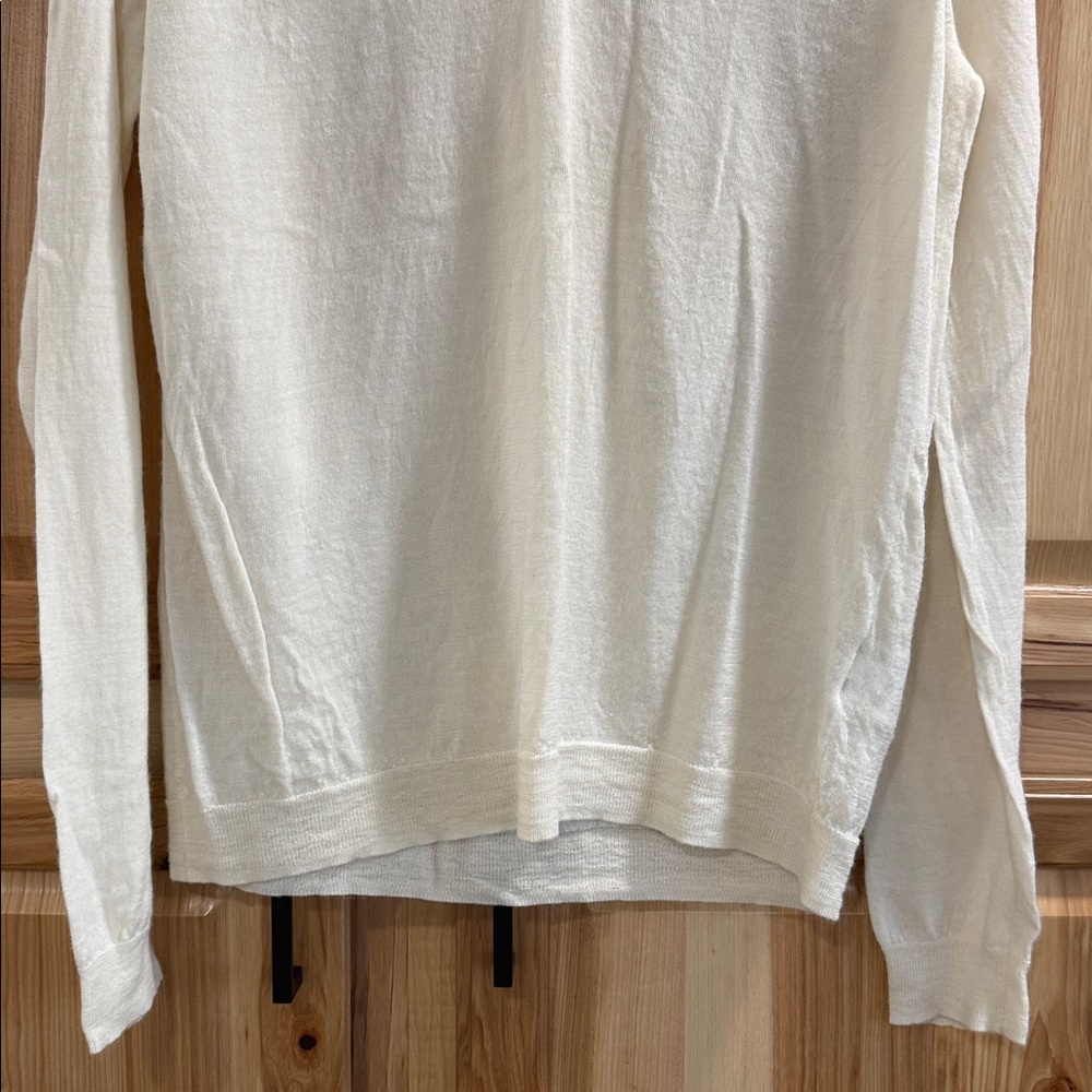 Uniqlo Wool Off-White Elevated Basic Timeless Min… - image 3